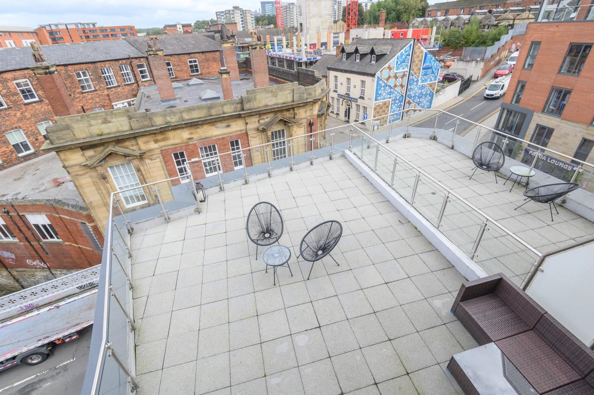 Luxurious 3-Bed, 3-Bath Stay In Leeds City Centre Exterior photo